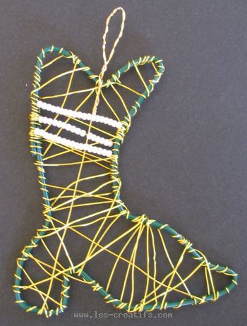 Wire wrapped Christmas stocking design
